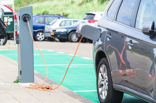 Cargadores EV en Gasolineras: Cómo Modernizar tu Estación en Guatemala tecnologia