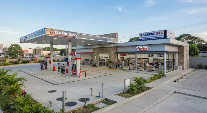 estaciones de servicio e integración de tiendas